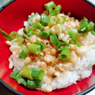 食欲そそる天かす丼